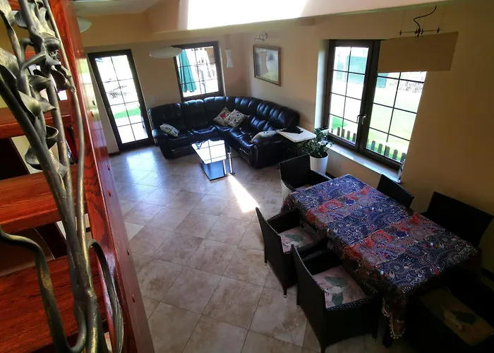 Wypoczynkowy Zielonka -jacuzzi W Sezonie- Willa Szczytno (Warmian-Masurian)