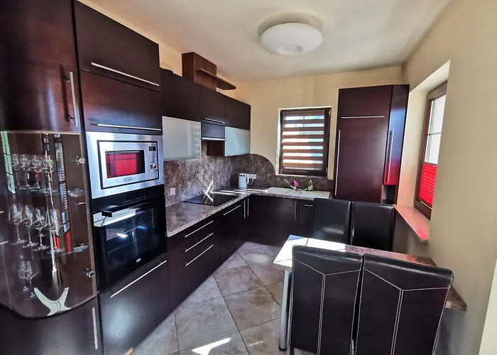 Willa Wypoczynkowy Zielonka -jacuzzi W Sezonie- *